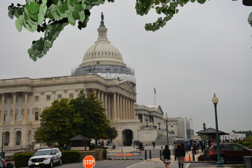 Capitol-Building-Laws-2016-scaffolding.jpg
