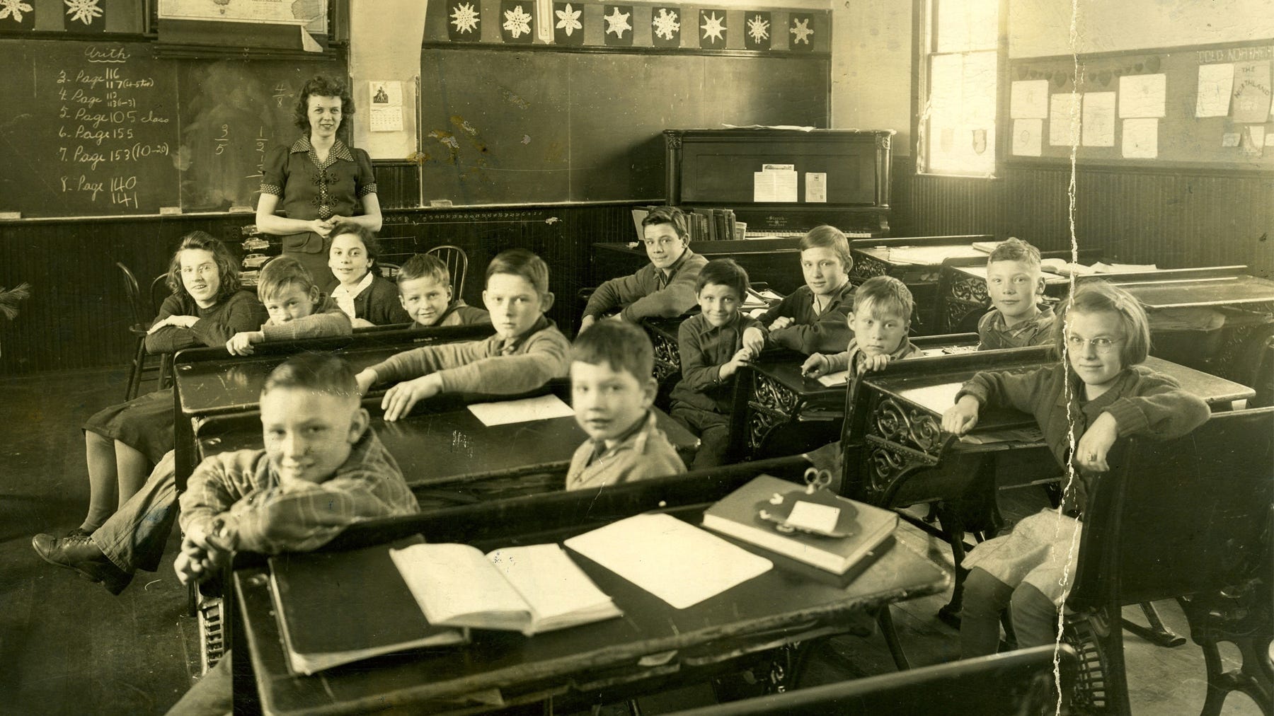 Students in the Chain-O-Lake School in Waushara County posed for a photo in 1945. 