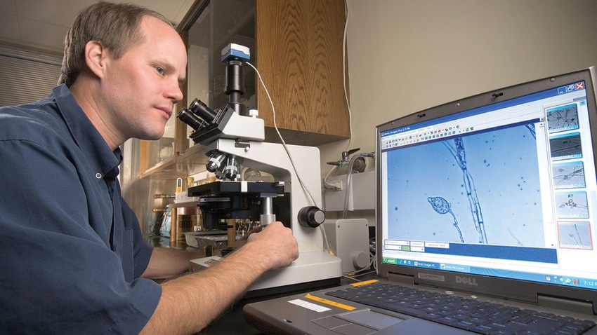 Plant physiologist Daniel Manter