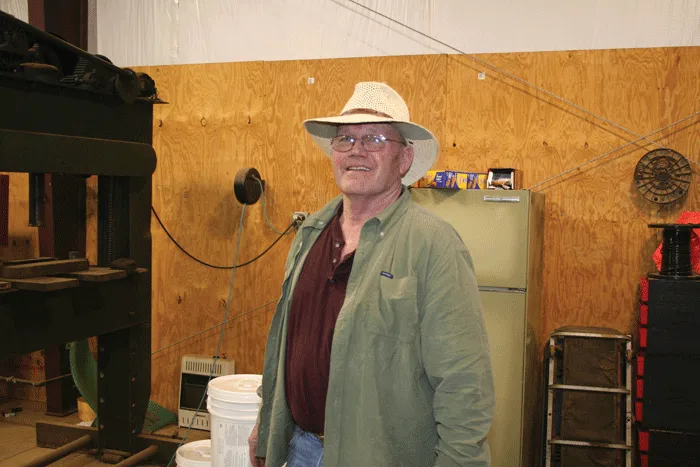 tobacco grower Cultivation of Tobacco transplants escape 2,4-D damage