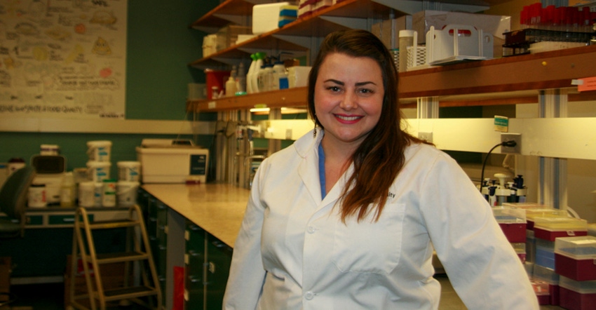 Haley Oliver in lab Haley Oliver in lab