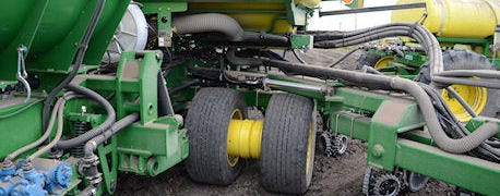 how_reduce_soil_compaction_while_planting_1_635042021000521730.JPG