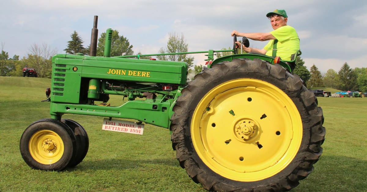Growing up with John Deere B leaves precious memories