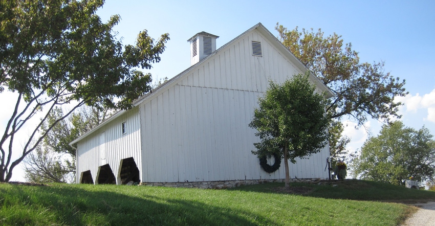 The Parsons Barn near Keosauqua in southeast Iowa 