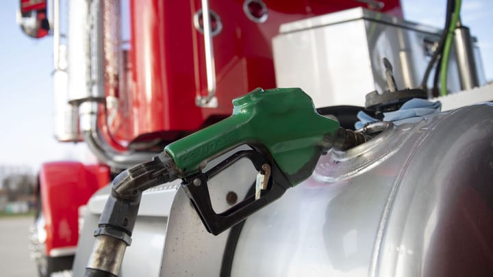 U.S. sees diesel stocks falling to 2003 low ahead of peak demand