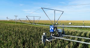Reinke irrigation equipment wiht swing arm corners 