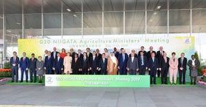 Group shot of ag ministers gathered in Niigata, Japan.