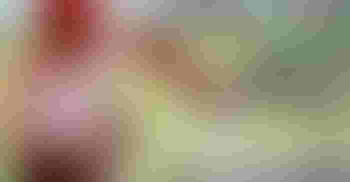 0911W1-2801E.jpg 0911W1-2801E.jpg