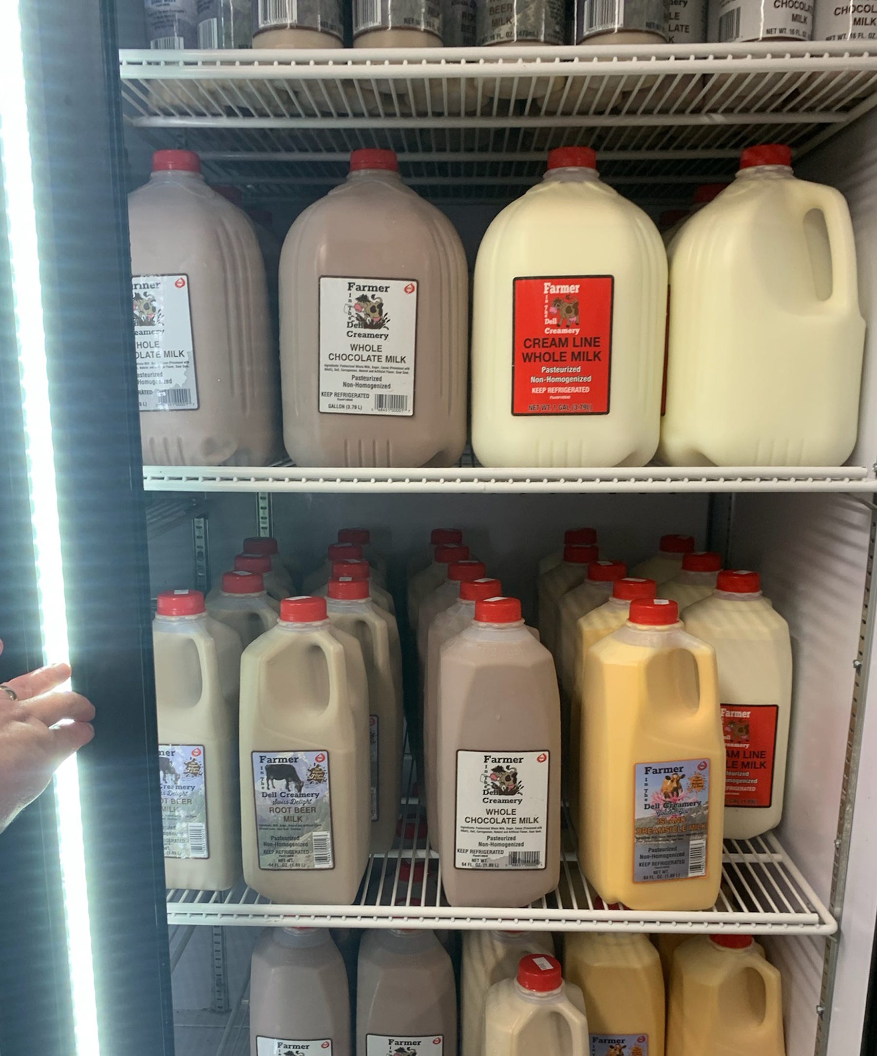 Pizza anyone? Dairy farmer gets creative with milk 8 0529H2 3731C