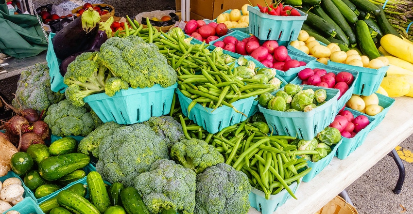 vegetables-farmers-market-kenneth-schulze-getty-images_istockphoto-486753720.jpg