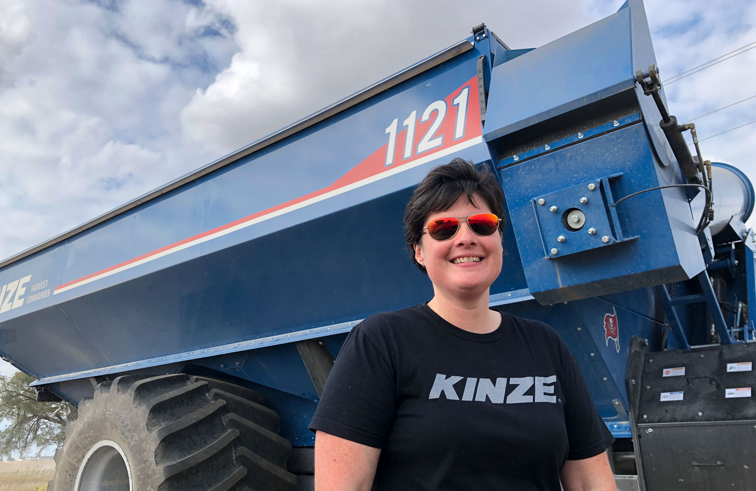 Kinze revives popular grain cart model