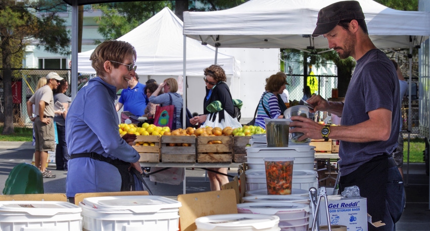 WFP-ARS-farmers-market.jpg WFP-ARS-farmers-market.jpg