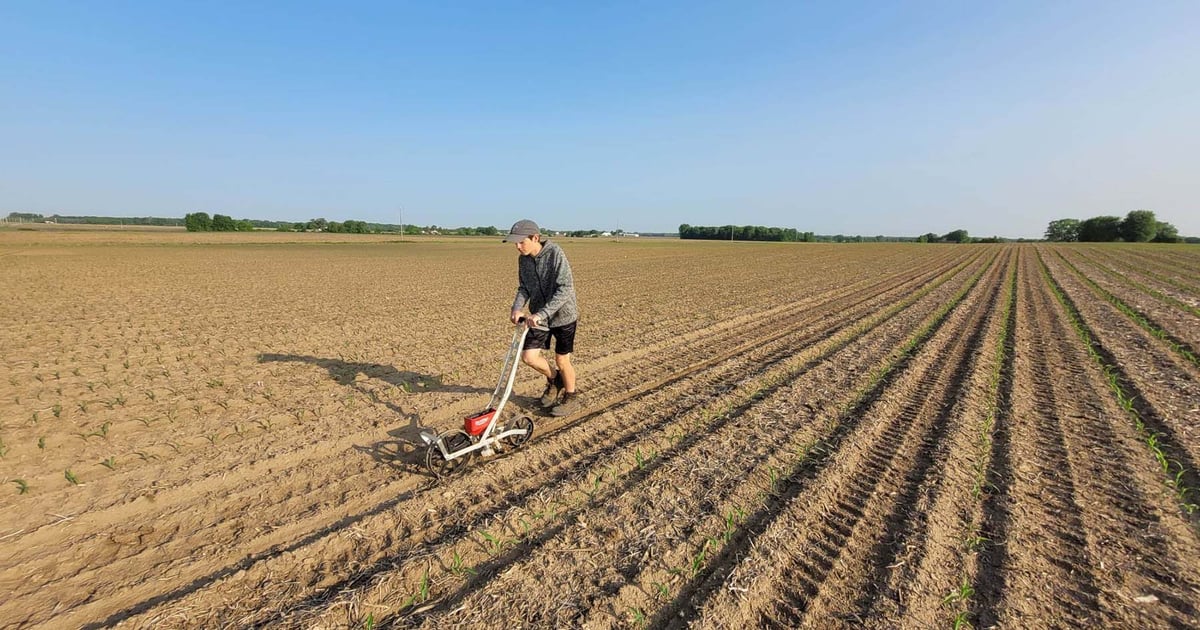 How’s this for high-tech planting?