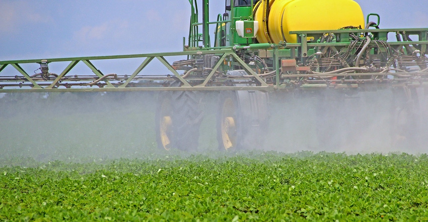 sprayer-dfp-staff-7681.jpg sprayer-dfp-staff-7681.jpg