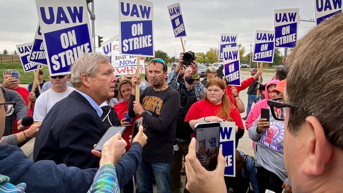 USDA Secretary Tom Vilsack met with the men and women of United Auto Workers Local 450 while they were on strike at the John Deere Des Moines Works manufacturing plant in Ankeny, Iowa, on Oct. 20, 2021