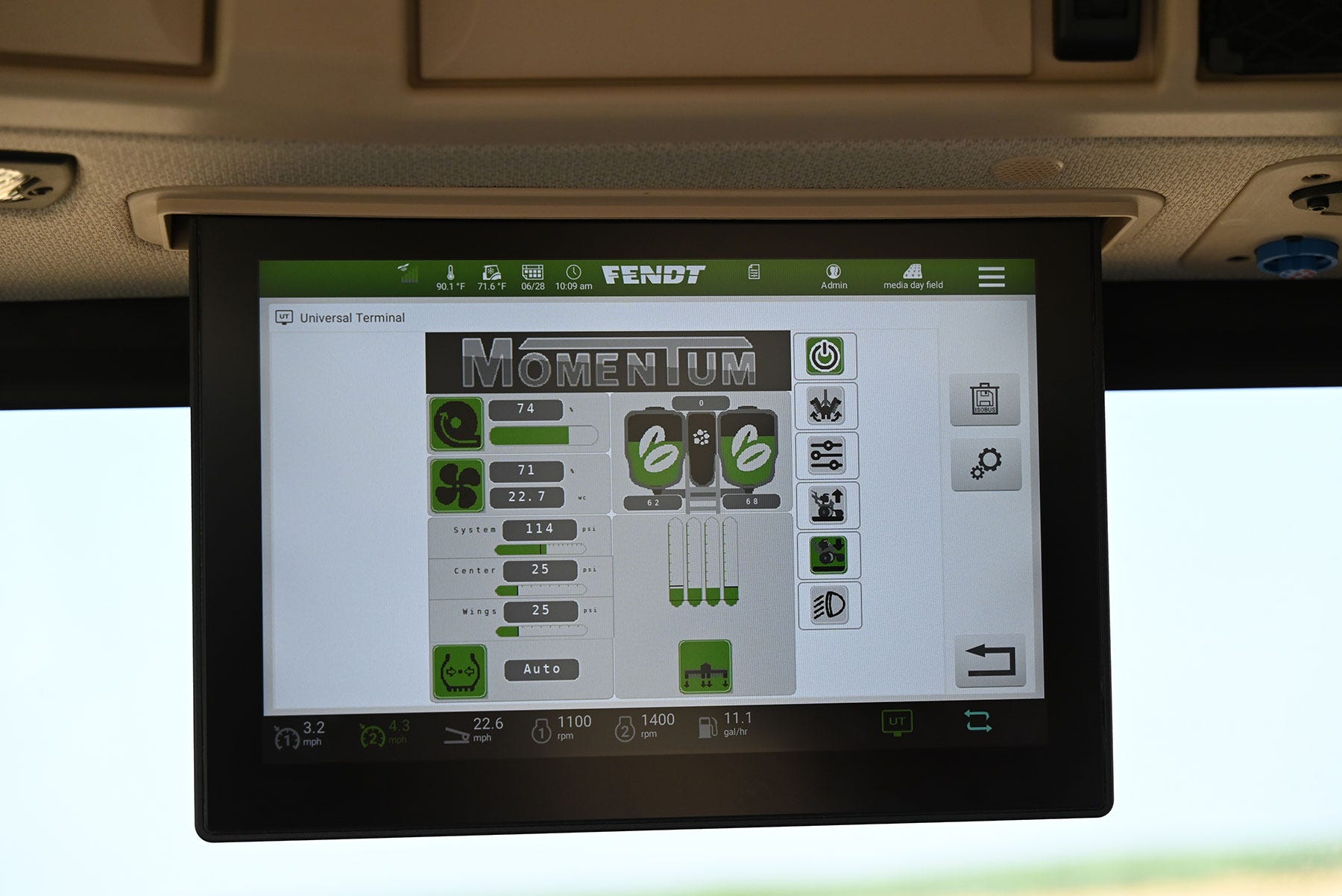 Momentum planter display monitor