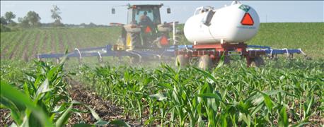 lower_nitrate_levels_linked_efficient_corn_production_1_635989944857213201.jpg