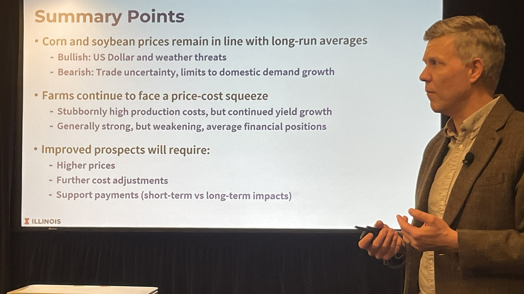 Joe Janzen presenting