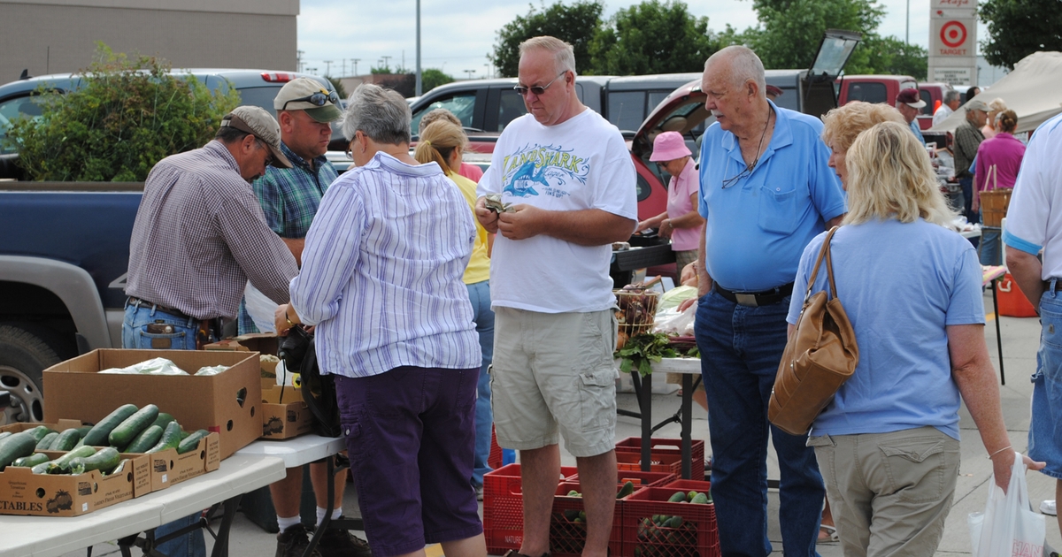 Understand challenges of selling at farmers markets