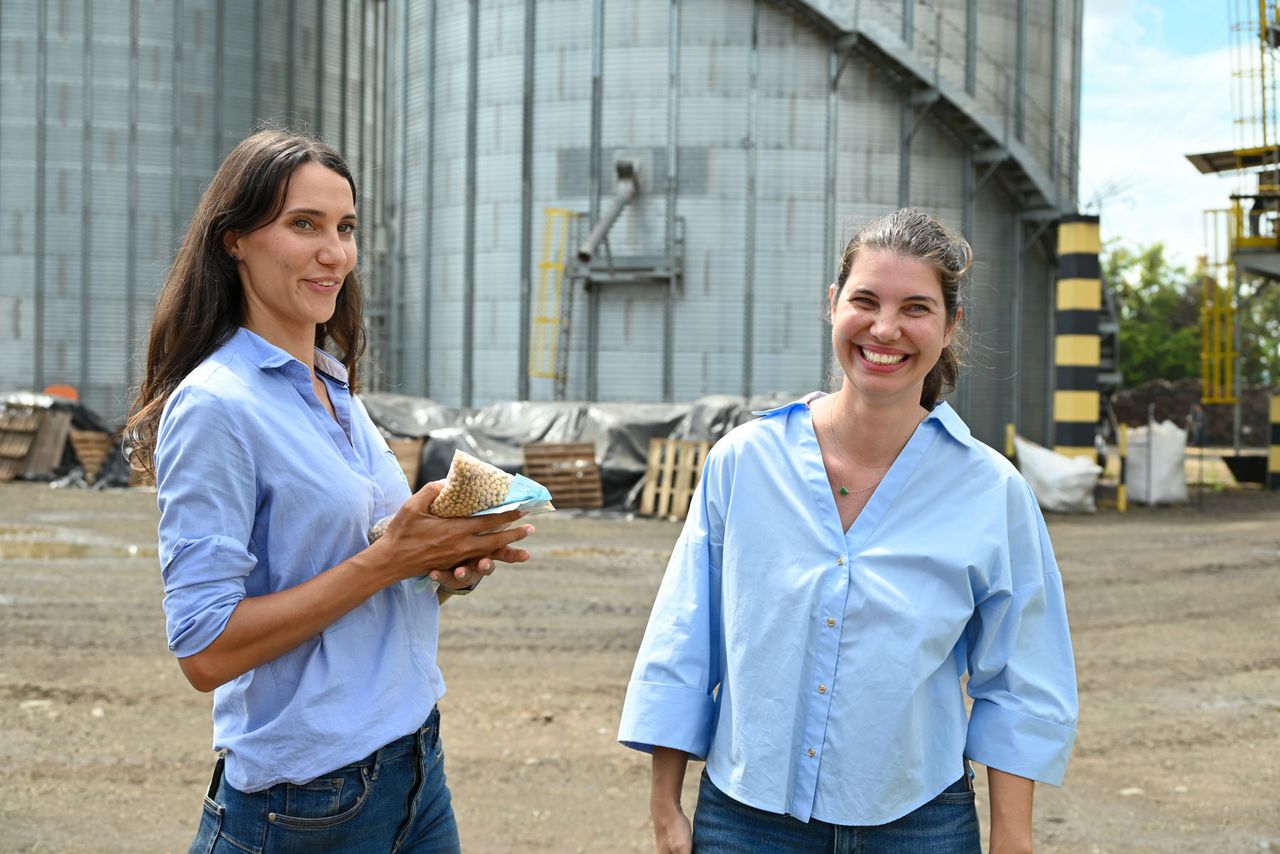Sisters Aline and Nathalia Vick are the second generation on Estancia Farm in Sao Paulo, Brazil