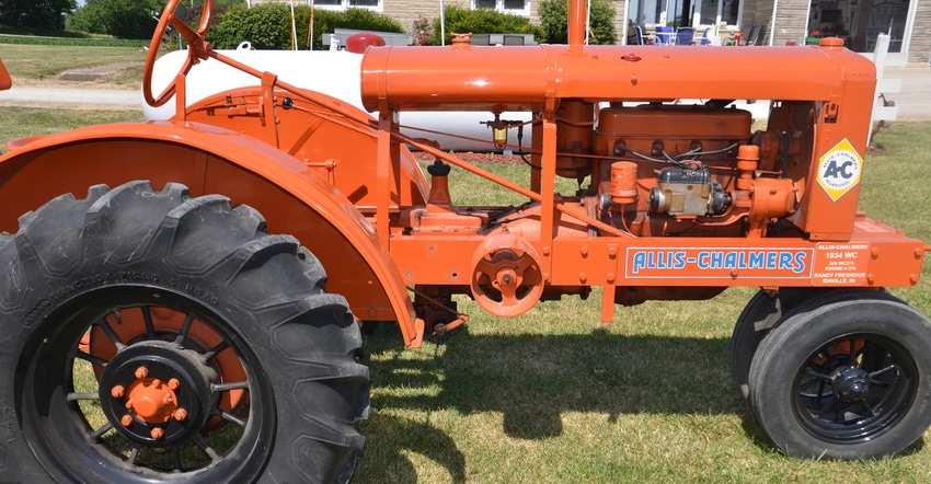 Allis-Chalmers WC tractor 
