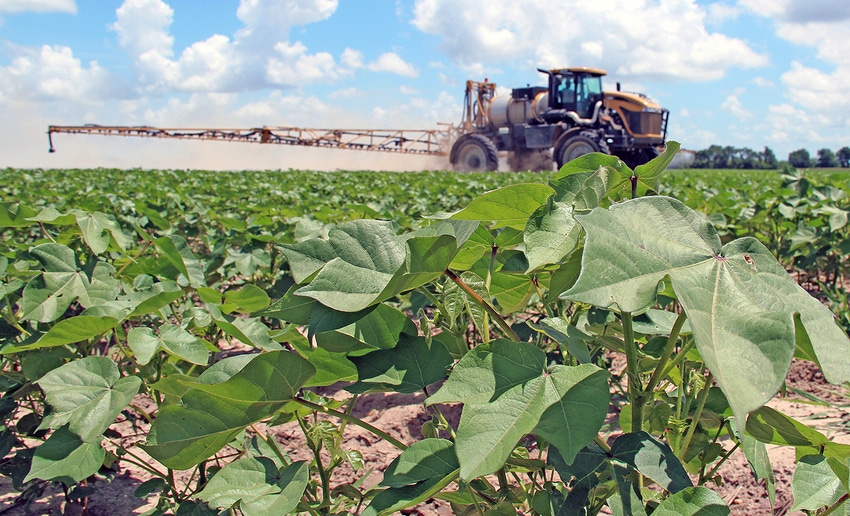 sprayer-dfp-staff-3091-a.jpg sprayer-dfp-staff-3091-a.jpg