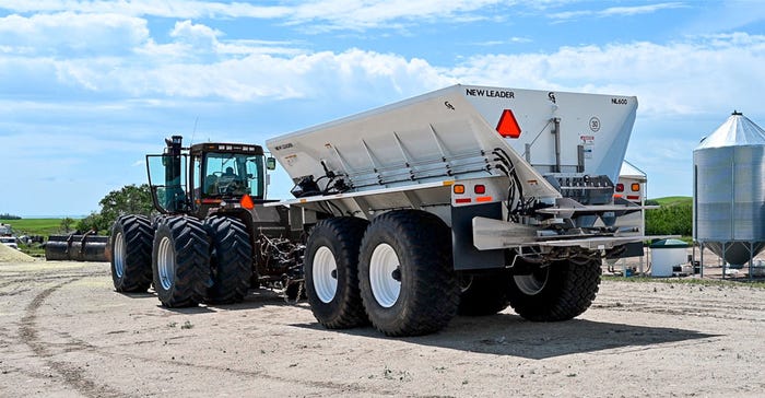 NL600 high throughput 3-in-1 pull-type spinner-spreader NL600 high throughput 3-in-1 pull-type spinner-spreader