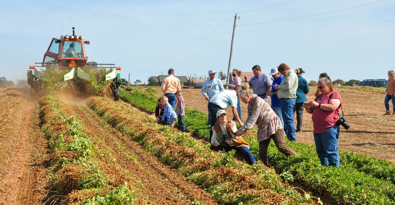 Southwest leadership programs train next generation of agriculturists | Farm Progress