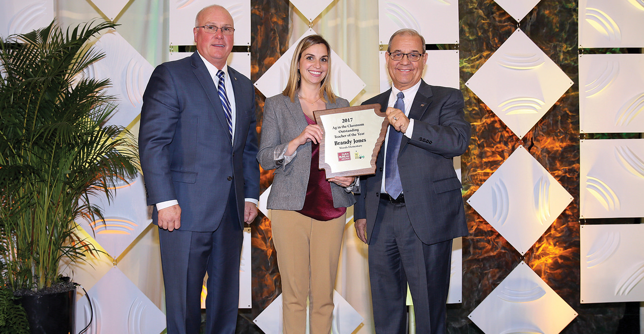 Fort Smith Teacher Wins Farm Bureau 2017 Ag In The Classroom Outstandi fort-smith-teacher-wins-farm-bureau-2017-ag-in-the-classroom-outstandi