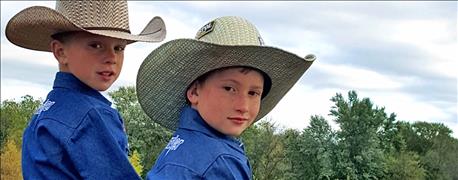 rodeo_builds_bond_2_young_cowboys_1_636166423189159733.jpg