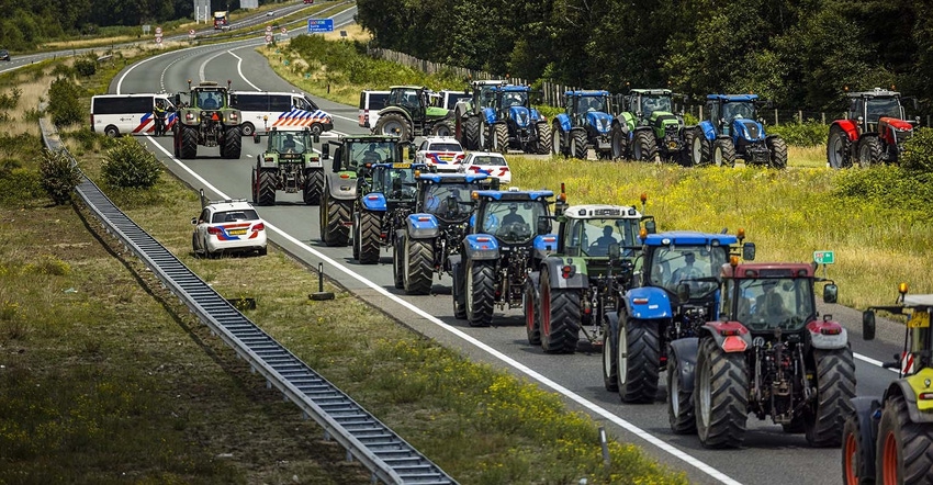 Dutch farmer protest.jpg