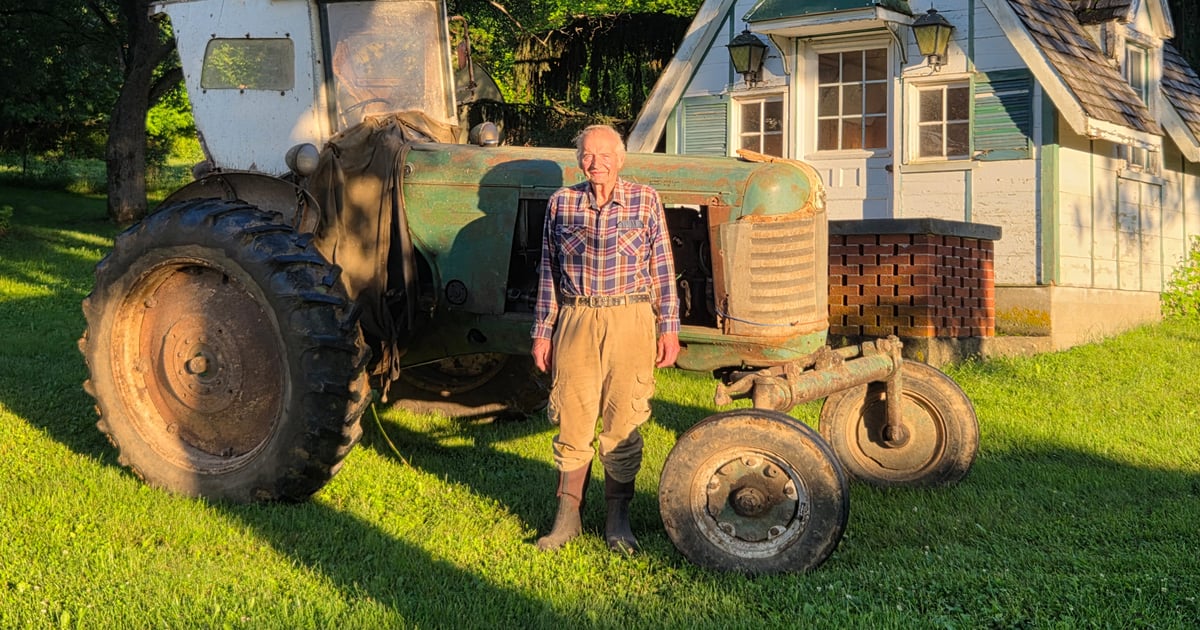 60 years later, he’s still farming with an Oliver 88