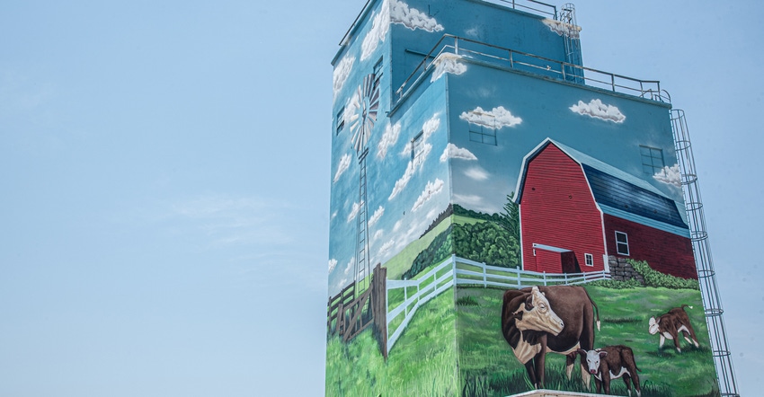 A Mural Movement of Clay Center, Kan., unveiled its latest public art piece, “Bucolic America,” on the side of Key Feeds.