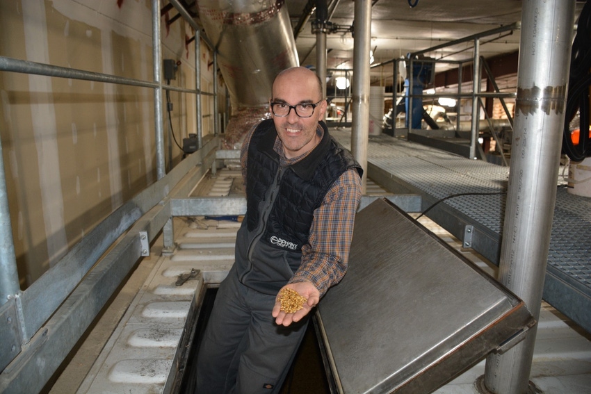 John_Hart_Farm_Press_Malting_Barley_Sebastian_Wolfrum.jpg John_Hart_Farm_Press_Malting_Barley_Sebastian_Wolfrum.jpg