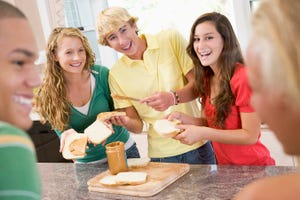 teens-eating-peanut-butter-GettyImages-84521604.jpg