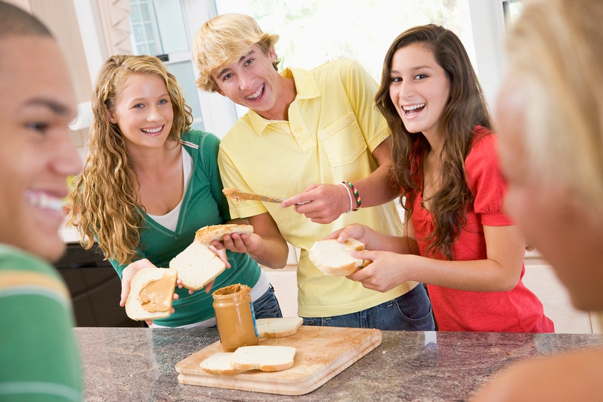 teens-eating-peanut-butter-GettyImages-84521604.jpg teens-eating-peanut-butter-GettyImages-84521604.jpg