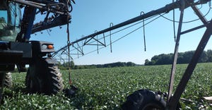 Sprayer in beans by irrigation pivot to assist with repair