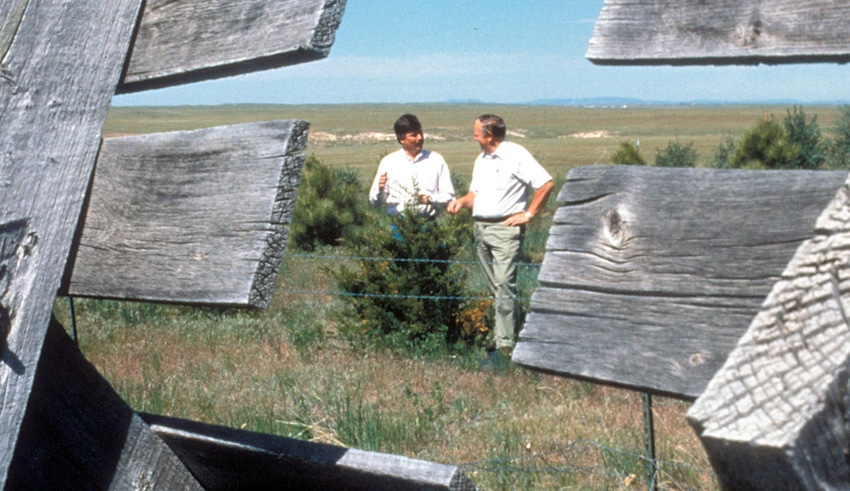 WFP-ARS-wyo-planting-trees.jpg