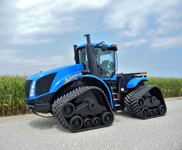 New Holland Introduces New Tractors, Combines, Tracks, Features