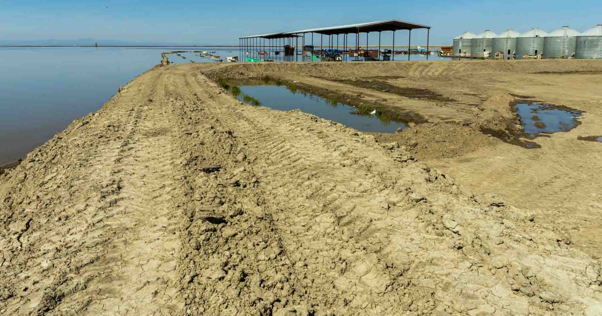 Talar Lake Tulare Lake flap reveals the politics of water