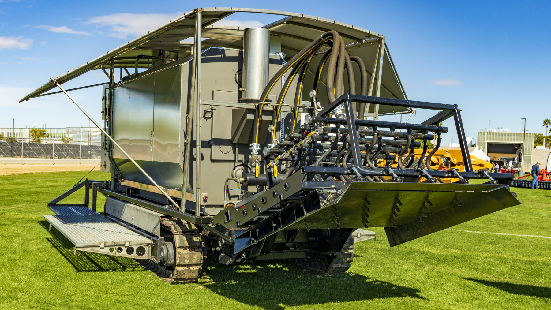 Steam injection machine