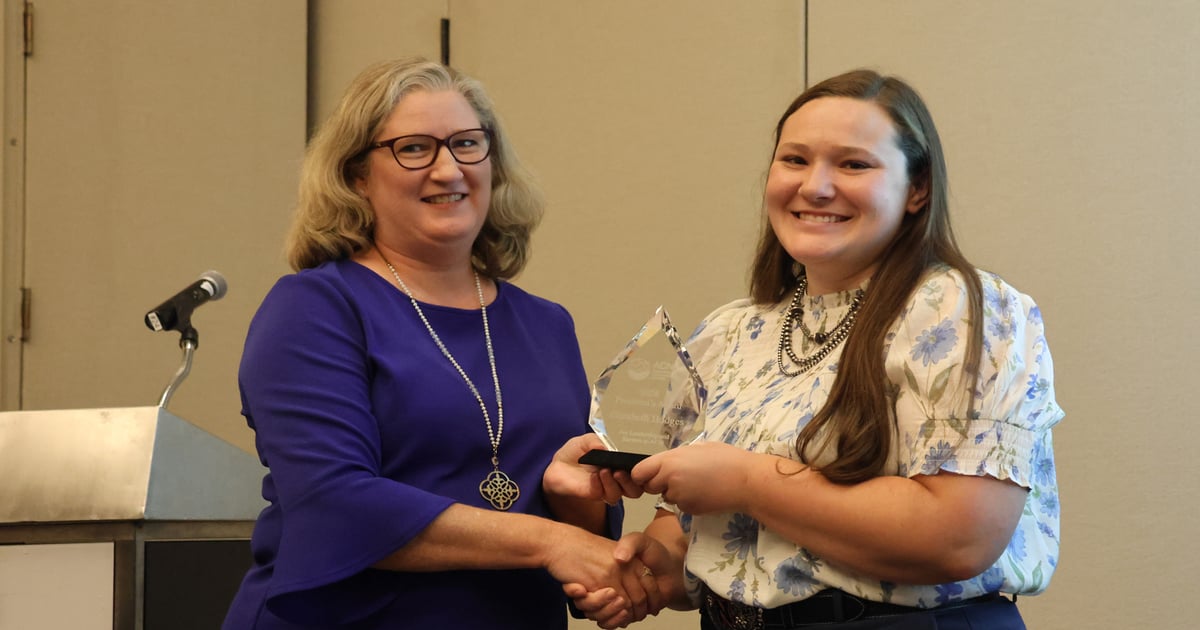 Nebraska Farmer staff writer receives ACN President’s Award