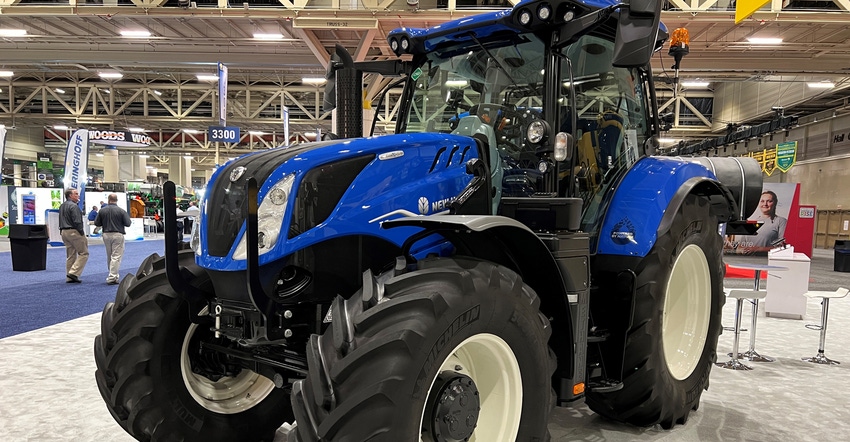 New Holland’s T6 methane-powered tractor 