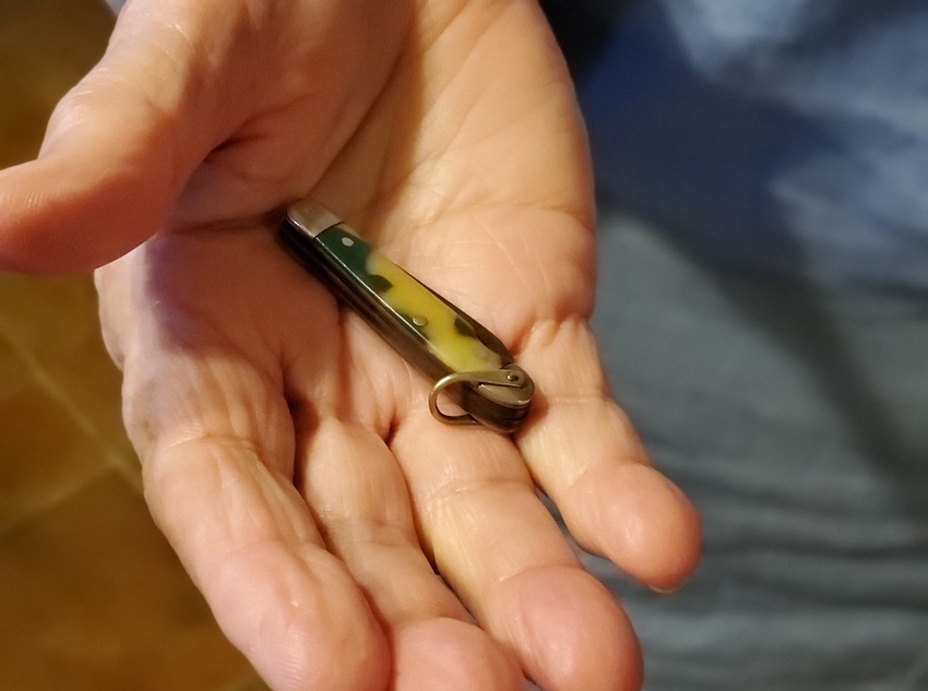 SWFP-SHELLEY-HUGULEY-19-mary-grace-lebeda-pocket-knife.jpg SWFP-SHELLEY-HUGULEY-19-mary-grace-lebeda-pocket-knife.jpg