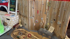 jewelry exhibited at HHD