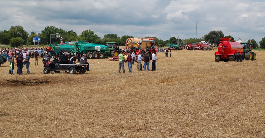 attendees at the North American Manure Expo 
