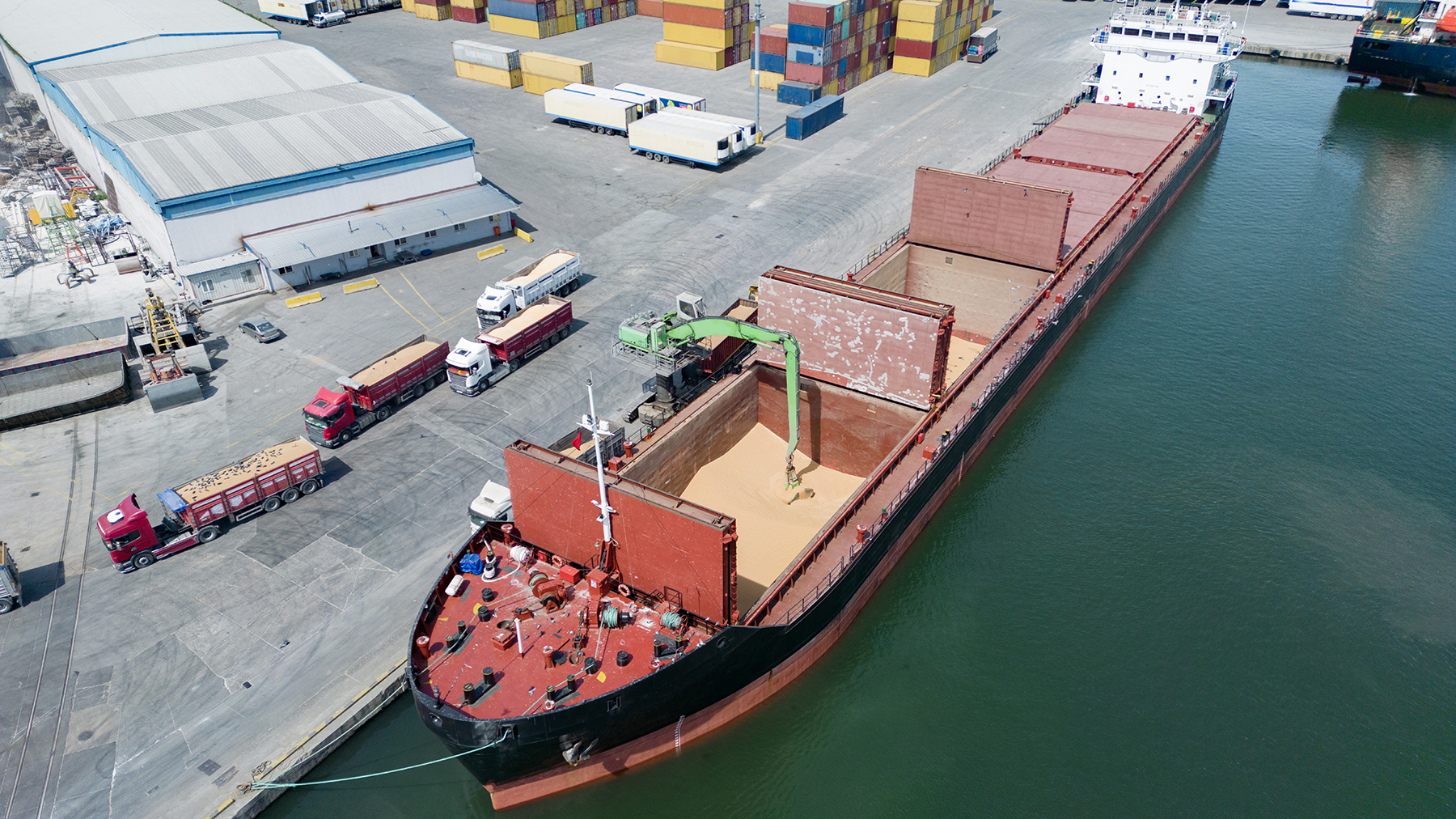 Ship getting filled with corn for export