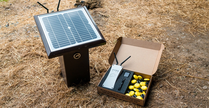 DoggTags with solar charger