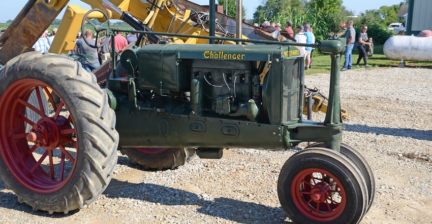 Massey-Harris Challenger tractor Massey-Harris Challenger tractor