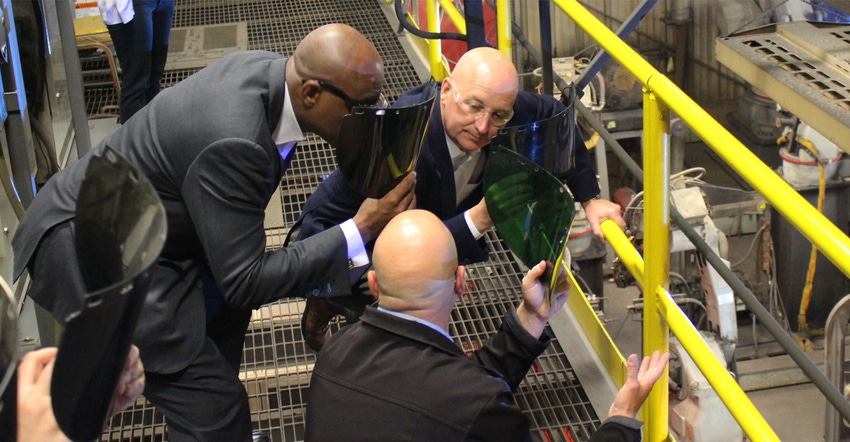 Nebraska Governor Pete Ricketts saw demonstrations on robotic welding stations and world-class galvanizing while toruing Rein